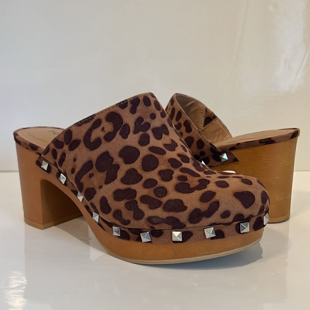 Torrid Platform Wooden Heel Mule Clogs Extra Wide Leopard Print Shoes Size 7 WW